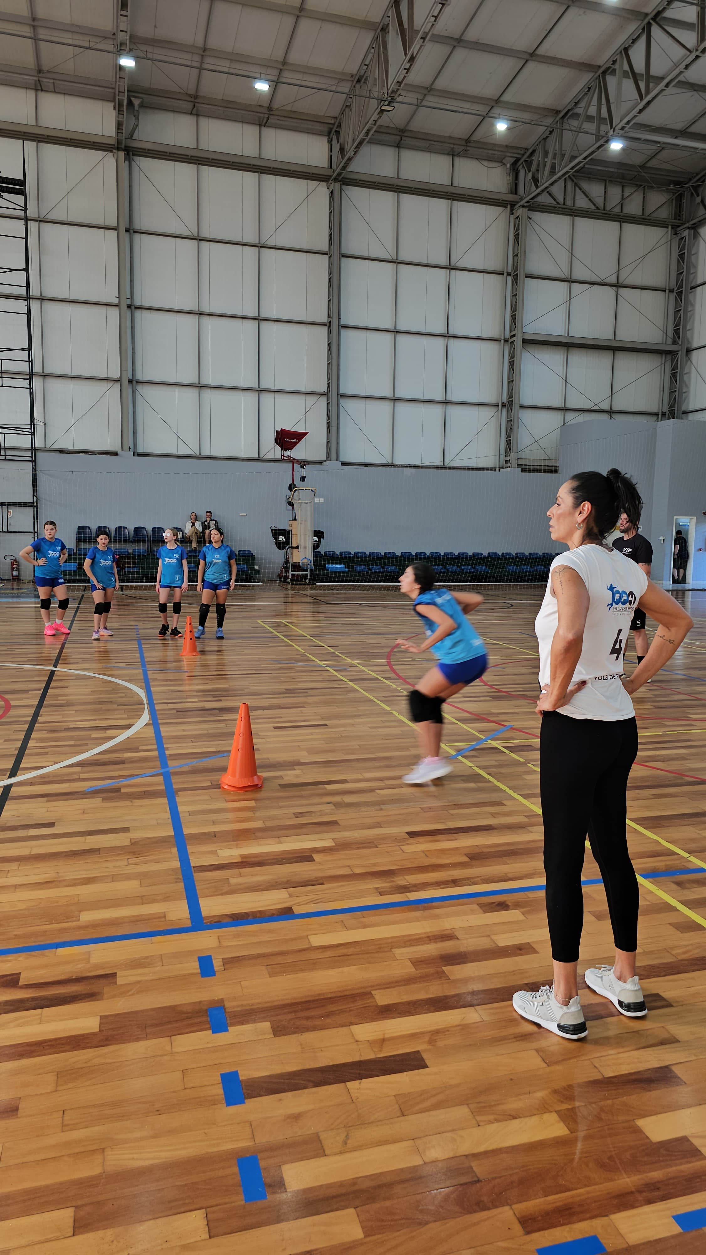 CLINICA VOLEIBOL PAULA PEQUENO